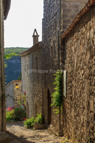 IMG_13060933_RUELLE PAVE BALAZUC VILLAGE DE CARACTERE ARDECHE 07