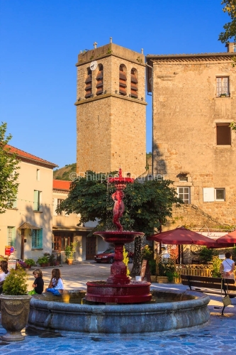 IMG_58273_PLACE DU VILLAGE FONTAINE ART NOUVEAU ANTRAIGUES VILLA