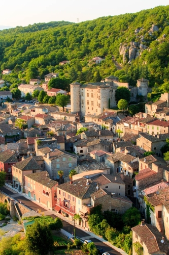 IMG_15066697_Vue_du_village_de_Vogue_Ardeche