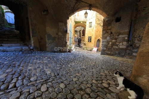 IMG_13057039_RUELLE_VOUTEE_SAINT_MONTAN_VILLAGE_DE_CARACTERE_GAR