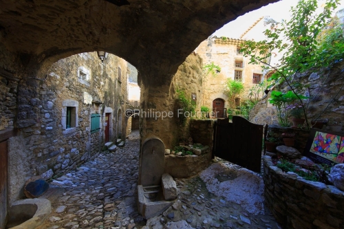 IMG_13057052_RUELLE VOUTEE SAINT MONTAN VILLAGE DE CARACTERE GAR