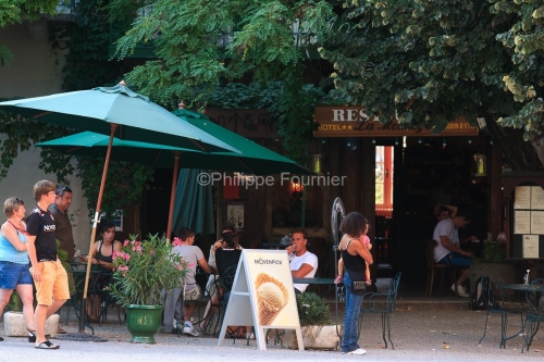IMG_58310_TERRASSE CAFE RESTAURANT LA MONTAGNE ANTRAIGUES VILLAG