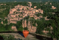 078890_MONTGOLFIERE A BALAZUC ARDECHE 07