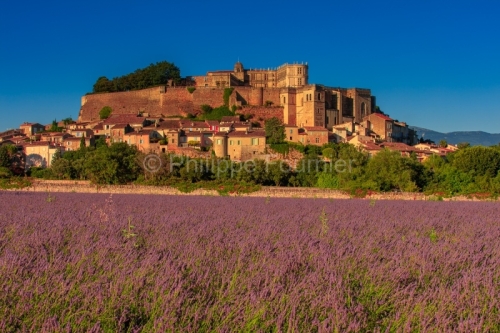 IMG_16075437_drôme (26) grignan plus beaux villages de france l