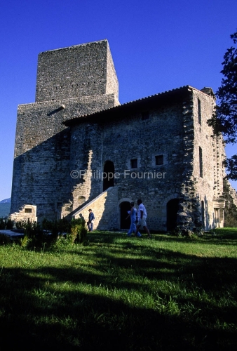 261071_DROME LE POET LAVAL LE CHATEAU FACE NORD