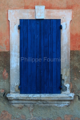 IMG_18068513_VAUCLUSE (84)  BONNIEUX FAçADE DE MAISON DE VILLAG