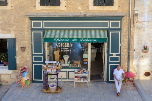 IMG_18068913_VAUCLUSE (84)  BONNIEUX COMMERCE DE PROXIMITé éPI
