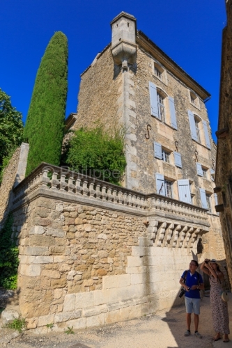 IMG_18068980_VAUCLUSE (84)  MéNERBES LE VILLAGE RUE DE L'éGLIS