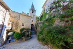 IMG_1907092685_Vaucluse (84)  Crestet Villages perchés fontaine