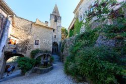 IMG_1907092728_Vaucluse (84)  Crestet Villages perchés fontaine