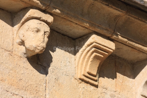 IMG_53229_DETAIL CHEVET EGLISE SAINT BENOIT CHASSIER VILLAGE DE