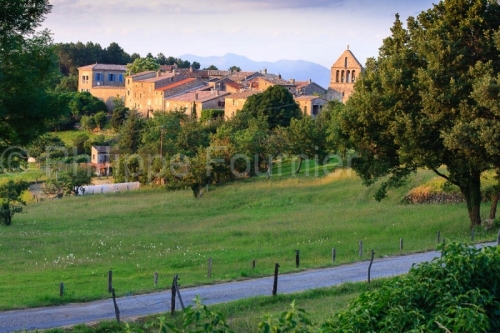 IMG_51750_ARDECHE (07)  AILHON VILLAGE DE CARACTERE VUE DU VILLA