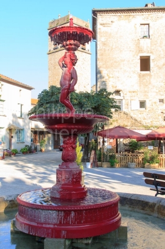 IMG_58280_PLACE DU VILLAGE FONTAINE ART NOUVEAU ANTRAIGUES VILLA