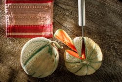IMG_17074830_VAUCLUSE (84) DARK FOOD CULINAIRE MELON CHARENTAIS