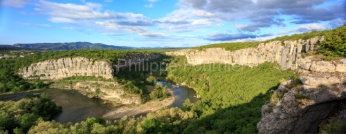 IMG_13059013_Ardeche (07) pradons cirque de gens la rivière ard