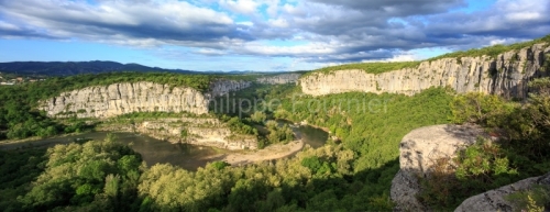 IMG_13059036_CIRQUE-DE-GENS-ARDECHE-07-Panorama