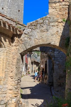 IMG_18068009_HERAULT (34)  SAINT GUILHEM LE DéSERT RUE DU BOURG