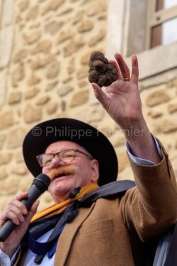 IMG_18010694_VAUCLUSE (84) ENCLAVE DES PAPES RICHERENCHES FêTES