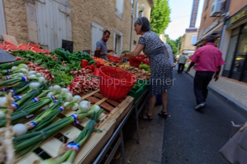 IMG_18071070_Vaucluse (84)  Vaison La Romaine Jour De Marche Lé