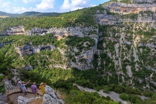 IMG_18071786_VAUCLUSE (84)  MONIEUX PAYSAGE GORGES DE LA NESQUE