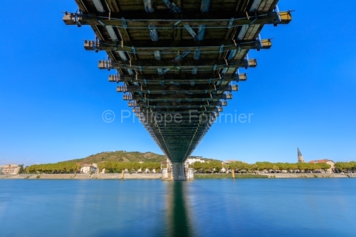 IMG_18093509_Ardeche (07)  tournon sur rhone passerelle marc seg