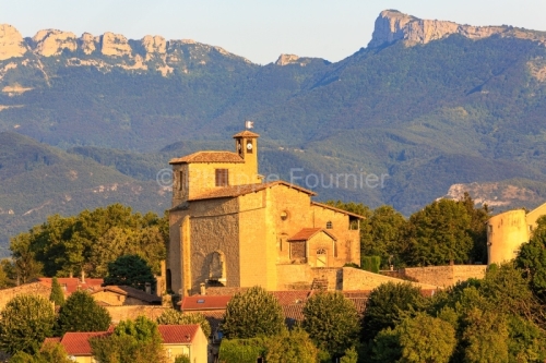 IMG_1908261580_drôme (26) alixan village circulaire l'église s