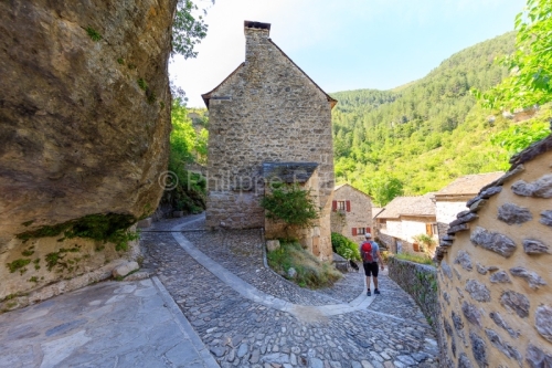 IMG_1906241218_Lozère (48)  Castelbouc Gorges du Tarn le villag