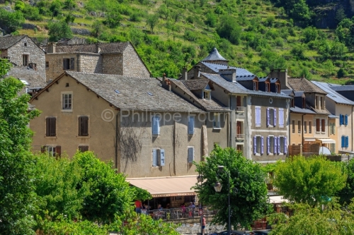IMG_1906241269_Lozère (48) Sainte Enimie Gorges du Tarn façade