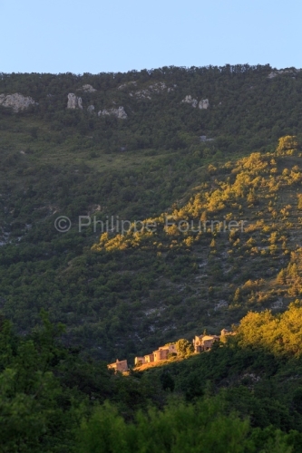 IMG_1907051699_Drôme (26)  Le Poët Sigillat Parc Naturel Régi
