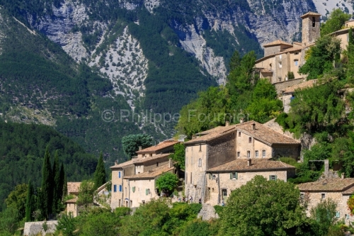 IMG_1907092628_Vaucluse (84) Brantes Villages perchés, le villa