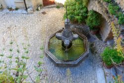 IMG_1907092663_Vaucluse (84) Crestet Villages perchés fontaine