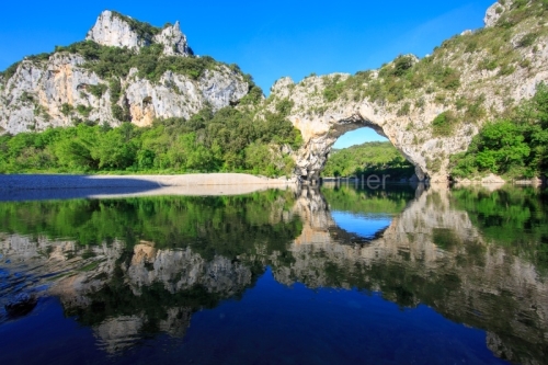 IMG_17041785_Ardeche (07) vallon pont d'arc reserve naturelle de