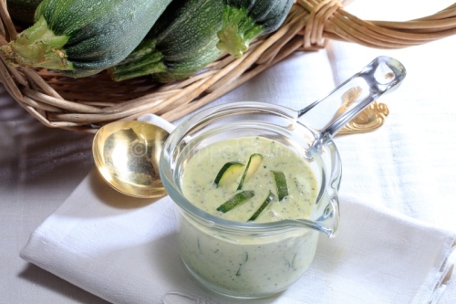 IMG_17074883_ARDECHE (07) AUBENAS SOUPE DE COURGETTES LA CUISINE