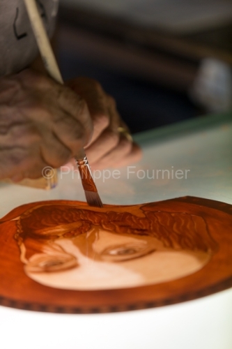 IMG_16089410_ARDECHE (07)AUBENAS METIER D'ART ANNET PERRIN VITRA