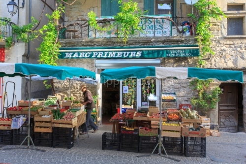 IMG_14064036_ARDECHE (07) LES VANS JOUR DE MARCHé SUR LA PLACE