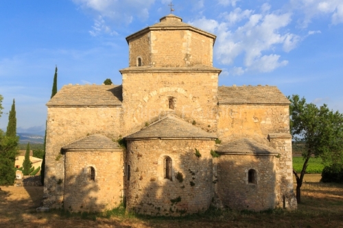 IMG_14065217_ARDECHE (07) LARNAS CHEVET ET ABSIDE DE L'éGLISE R