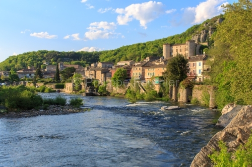 IMG_13057019_Ardeche (07) vogue les plus beaux village de france