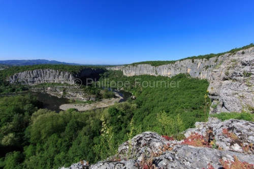 IMG_13058001_Ardeche (07) pradons cirque de gens la rivière ard