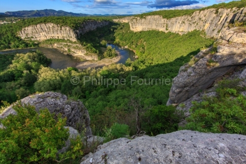IMG_13059008_Ardeche (07) pradons cirque de gens la rivière ard