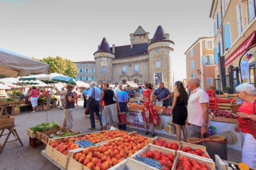 IMG_1307148_Ardèche (07) Aubenas Jour de Marché place du chât