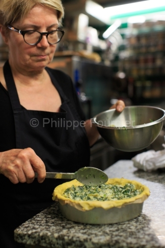 IMG_130910098_Ardèche (07) Aubenas Gastronomie TOURTE AUX BLETT