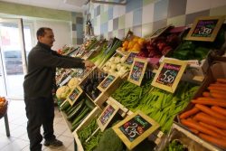 IMG_27031307_Ardeche (07) Le Teil CHEZ ERIC FRUITS ET LEGUMES pr