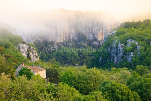 IMG_12050006_Ardeche (07) les vans bois de paiolive corniche du