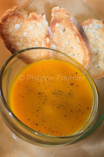 IMG_CFA_Ardèche (07) Gastronomie VELOUTE DE POTIMARRONS A LA CH