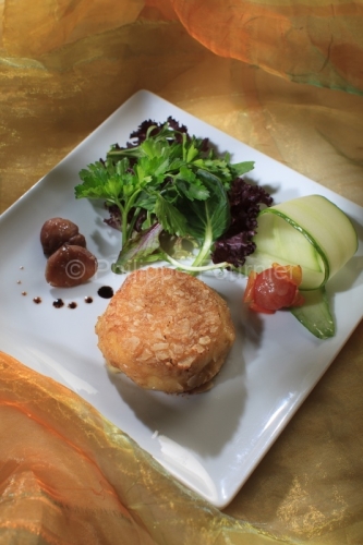 IMG_CFA_Ardeche (07) Gastronomie CHEVRE CHAUD ROTI AUX AMANDES E