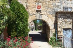 IMG_0080_ARDECHE (07) LAGORCE SENTIER BOTANIQUE PLACE DE LA DîM