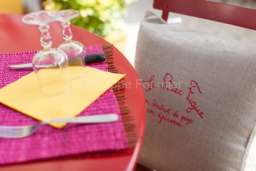IMG_160911037_TERRASSE DU BEC FIGUE BISTROT DE PAYS LABEAUME ARD