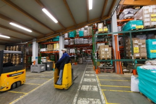 IMG_87932_ZONE DE STOCKAGE MARCHANDISES SOCIETE EURONAT PEAUGRES