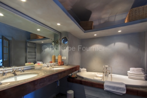 IMG_892144_SALLE DE BAIN CHAMBRE D'AMIS LA MAISON DE PEGUY GORDE