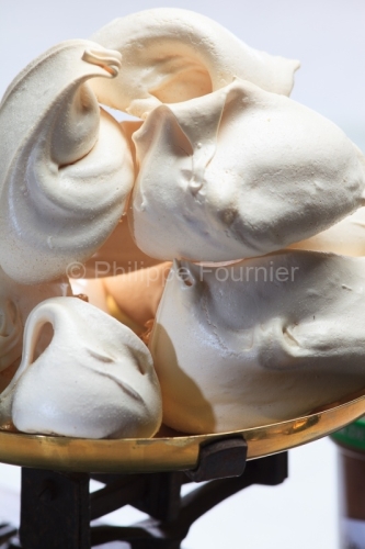 IMG_94758_ARDECHE (07) AUBENAS MERINGUES A LA CHATAIGNE CHRISTIA